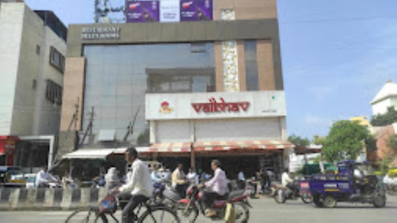 Hotel Vaibhav,Akola Exterior foto