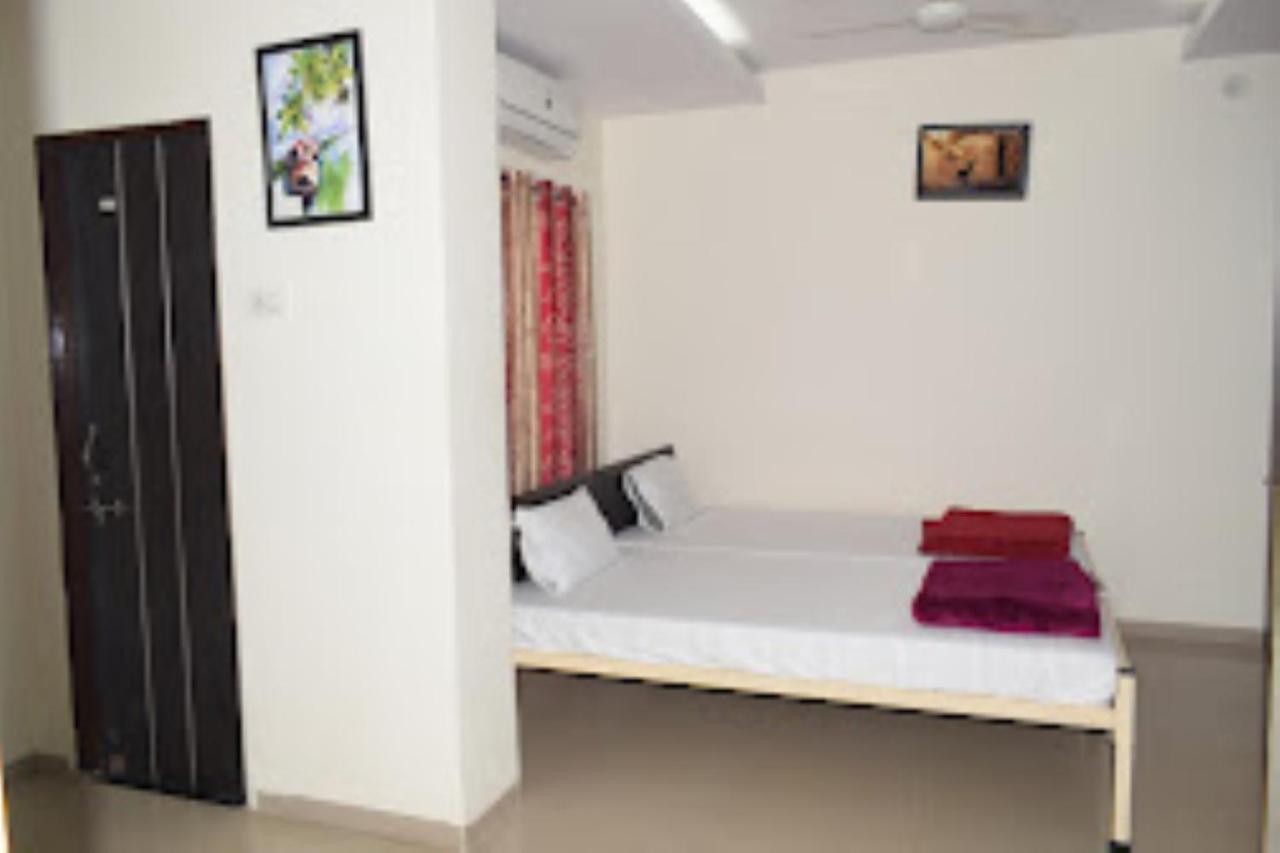 Hotel Vaibhav,Akola Exterior foto