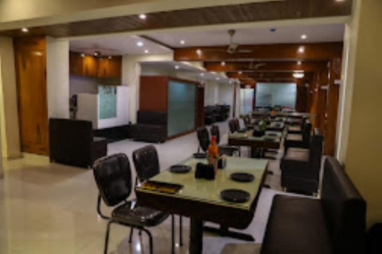 Hotel Vaibhav,Akola Exterior foto