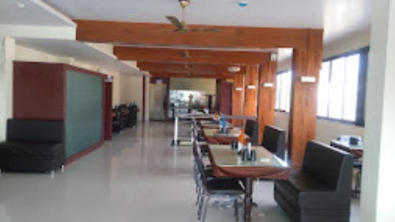 Hotel Vaibhav,Akola Exterior foto